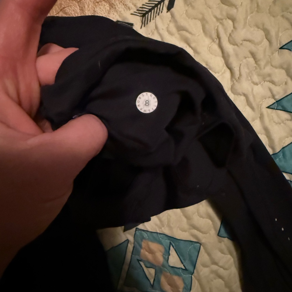 Lululemon capris - Picture 5 of 5